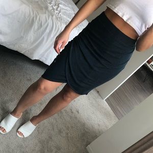Aritzia skirt